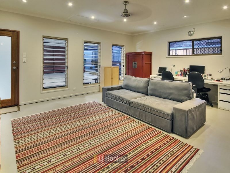 3 Pineneedle Place, Sunnybank Hills QLD 4109