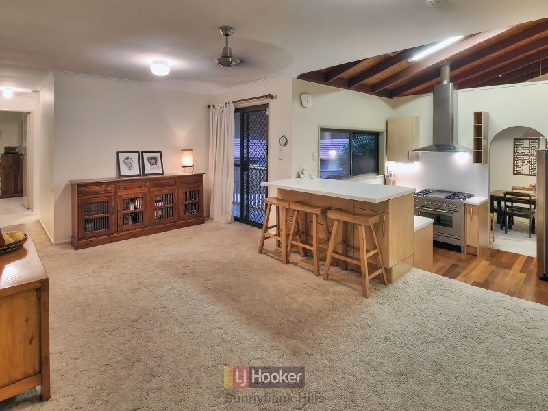 3 Pineneedle Place, Sunnybank Hills QLD 4109