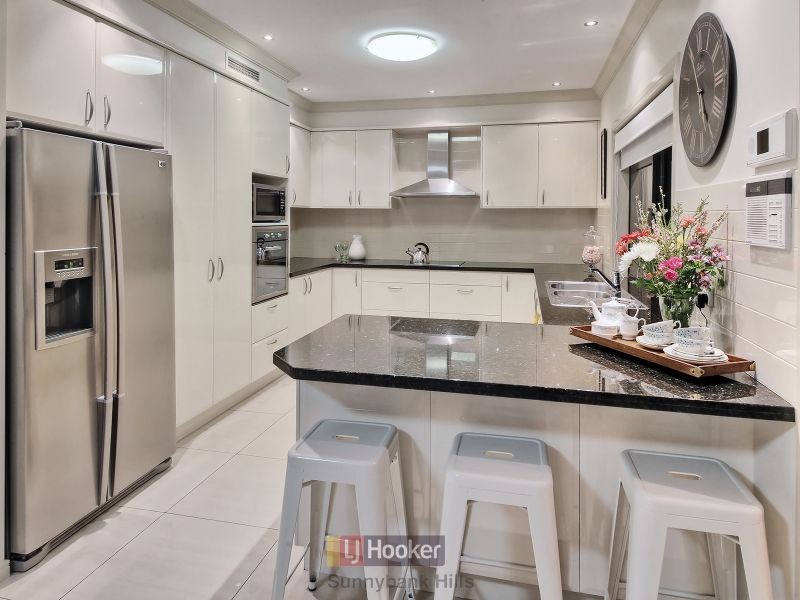 40 Willowleaf Close, Stretton QLD 4116