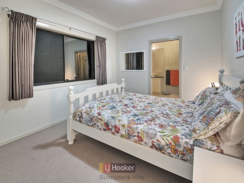 40 Willowleaf Close, Stretton QLD 4116