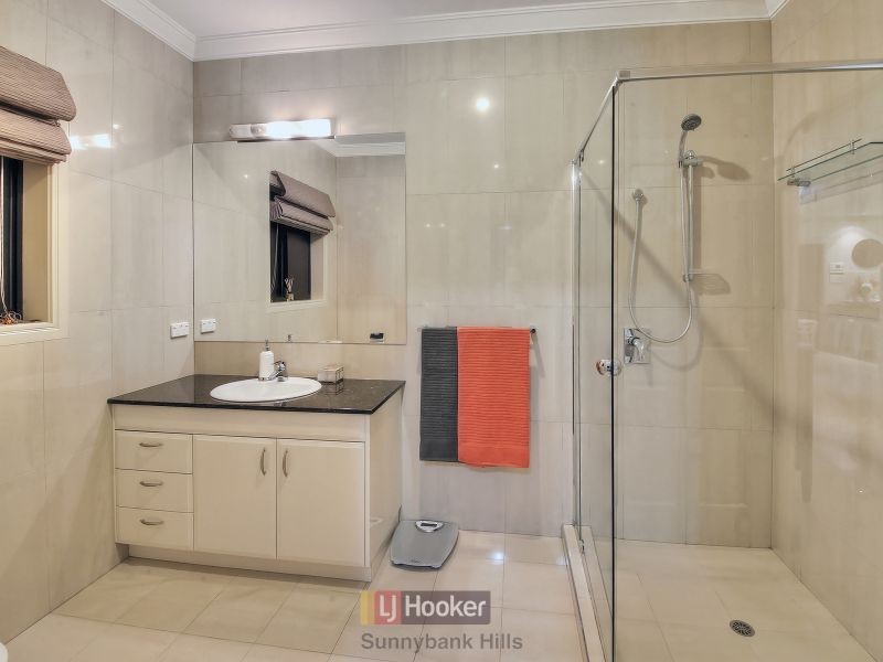 40 Willowleaf Close, Stretton QLD 4116