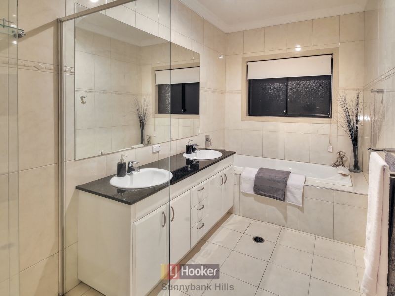 40 Willowleaf Close, Stretton QLD 4116