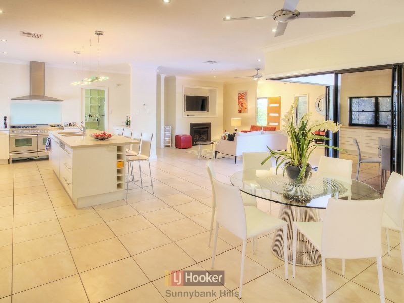 28 Bush Pea Place, Kuraby QLD 4112