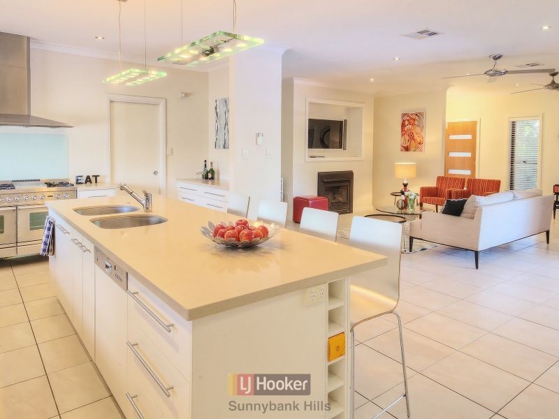 28 Bush Pea Place, Kuraby QLD 4112