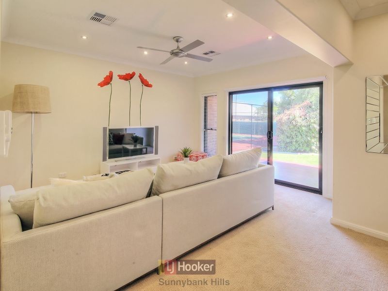 28 Bush Pea Place, Kuraby QLD 4112