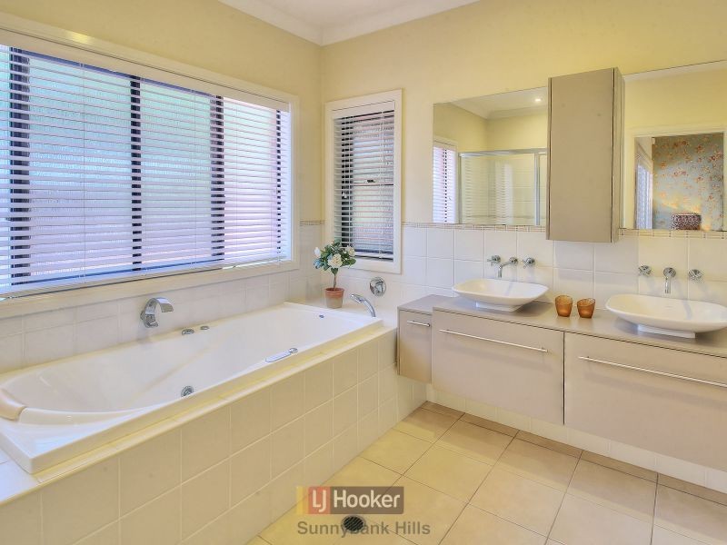 28 Bush Pea Place, Kuraby QLD 4112