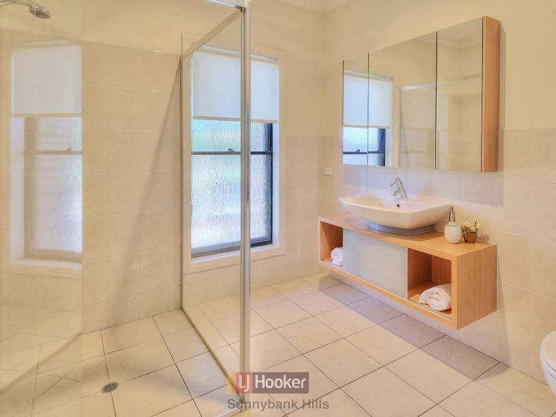 28 Bush Pea Place, Kuraby QLD 4112