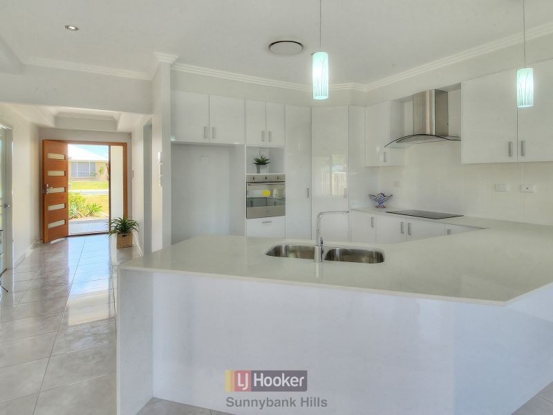 69 Redgum Drive, Regents Park QLD 4118