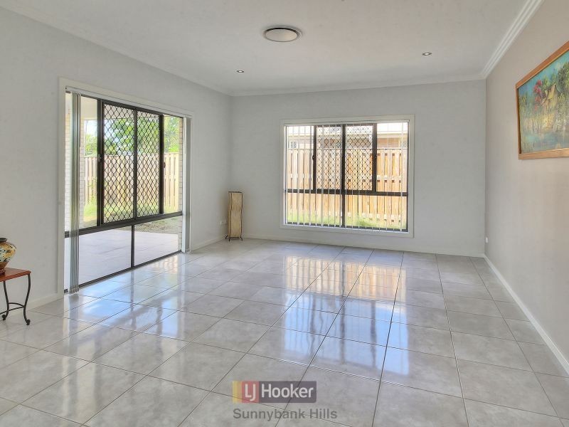 69 Redgum Drive, Regents Park QLD 4118