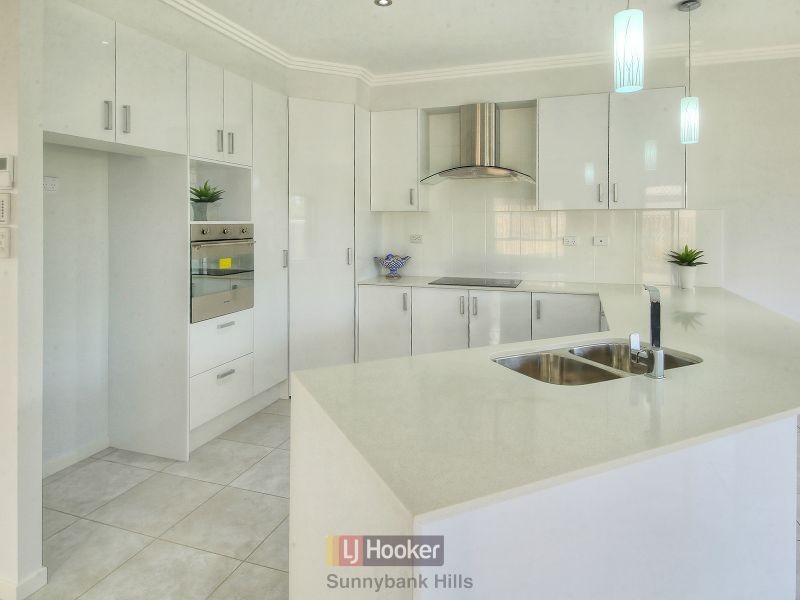 69 Redgum Drive, Regents Park QLD 4118