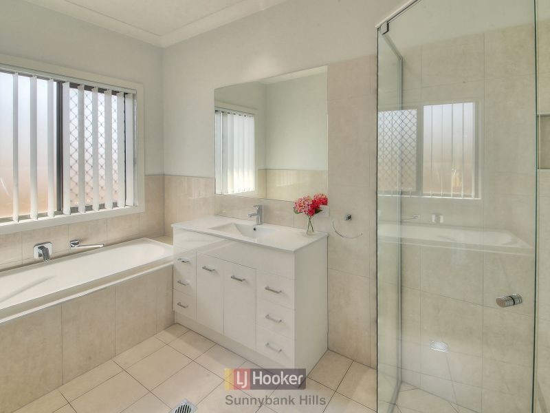 69 Redgum Drive, Regents Park QLD 4118