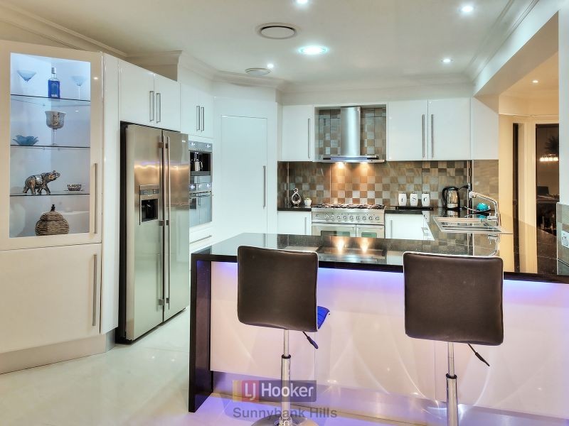 19 Regency Place, Stretton QLD 4116