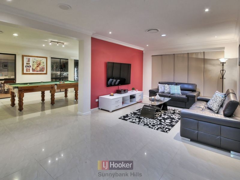 19 Regency Place, Stretton QLD 4116