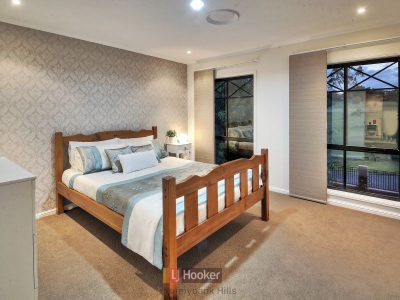19 Regency Place, Stretton QLD 4116