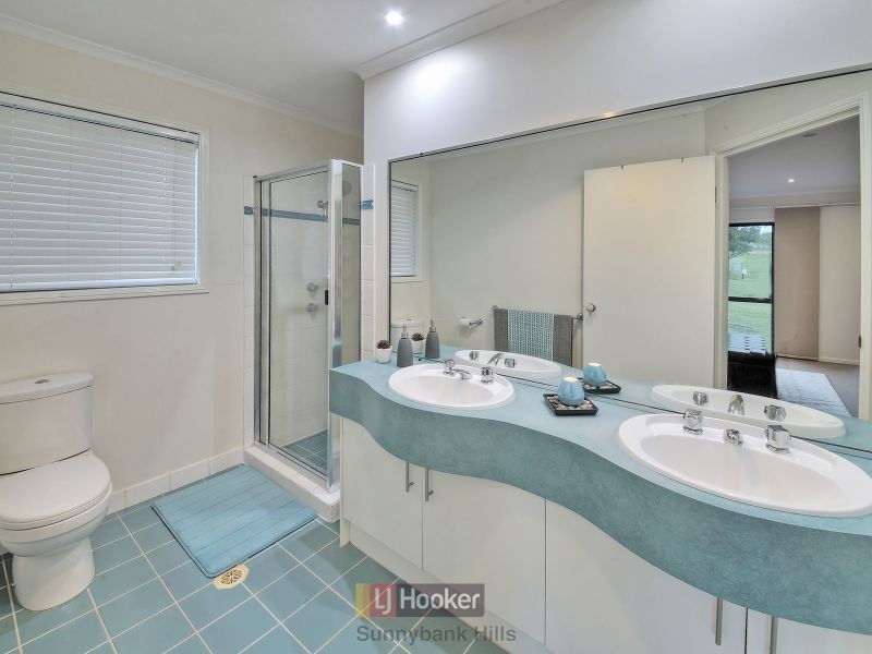 19 Regency Place, Stretton QLD 4116