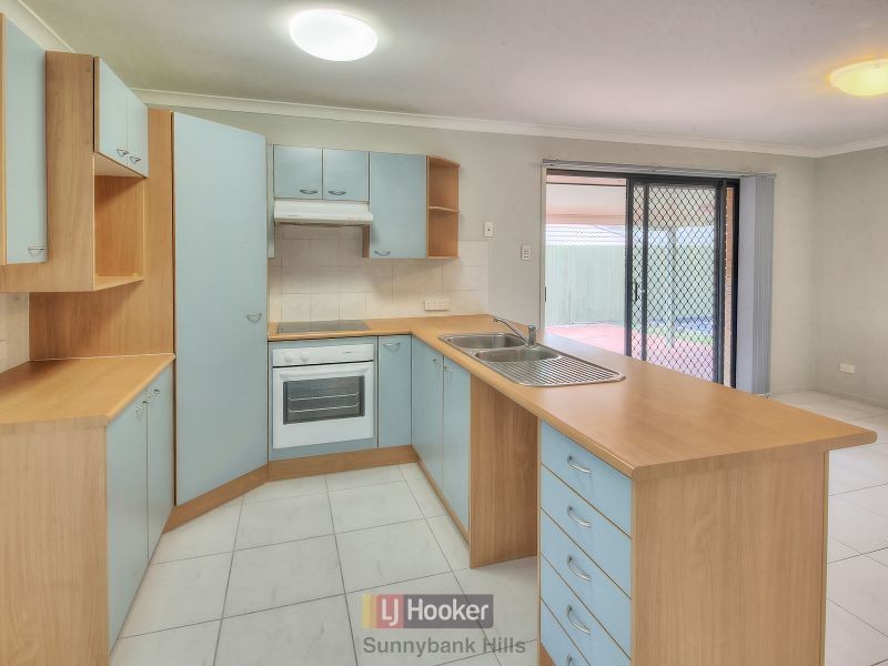 13 Robinson Crescent, Runcorn QLD 4113