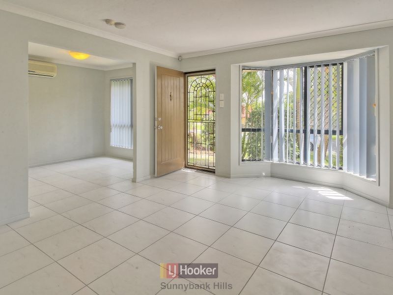 13 Robinson Crescent, Runcorn QLD 4113