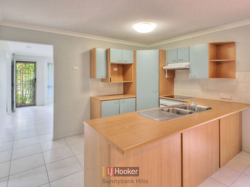 13 Robinson Crescent, Runcorn QLD 4113