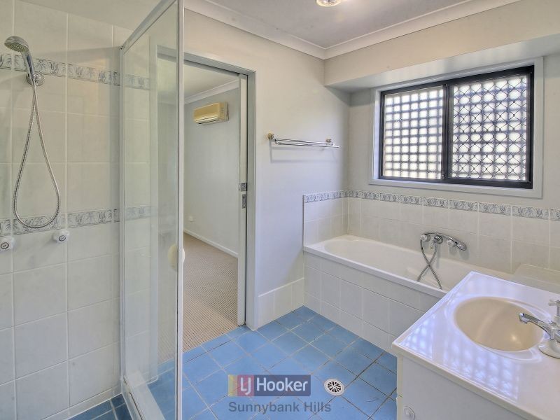 13 Robinson Crescent, Runcorn QLD 4113