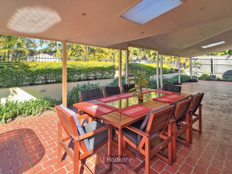 25 Lichfield Place, Parkinson QLD 4115