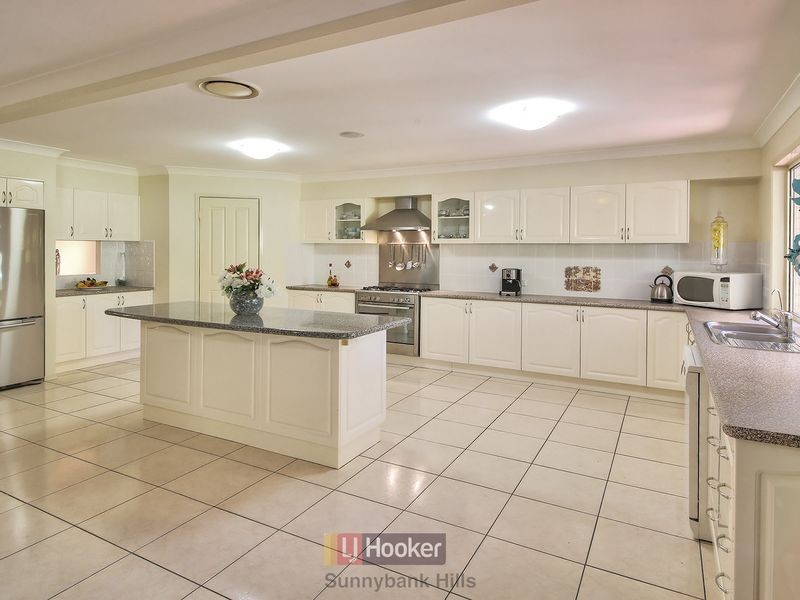 25 Lichfield Place, Parkinson QLD 4115