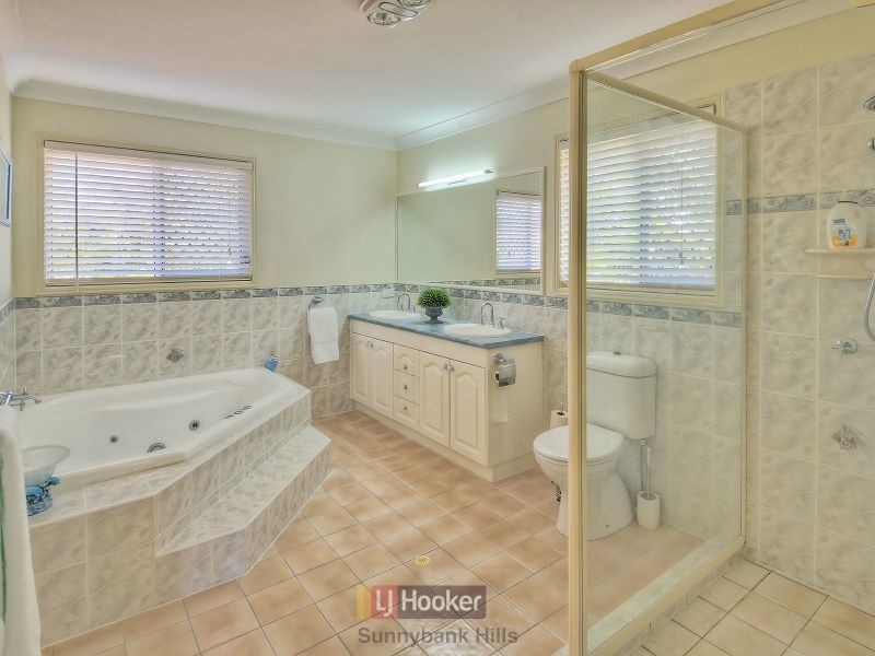 25 Lichfield Place, Parkinson QLD 4115