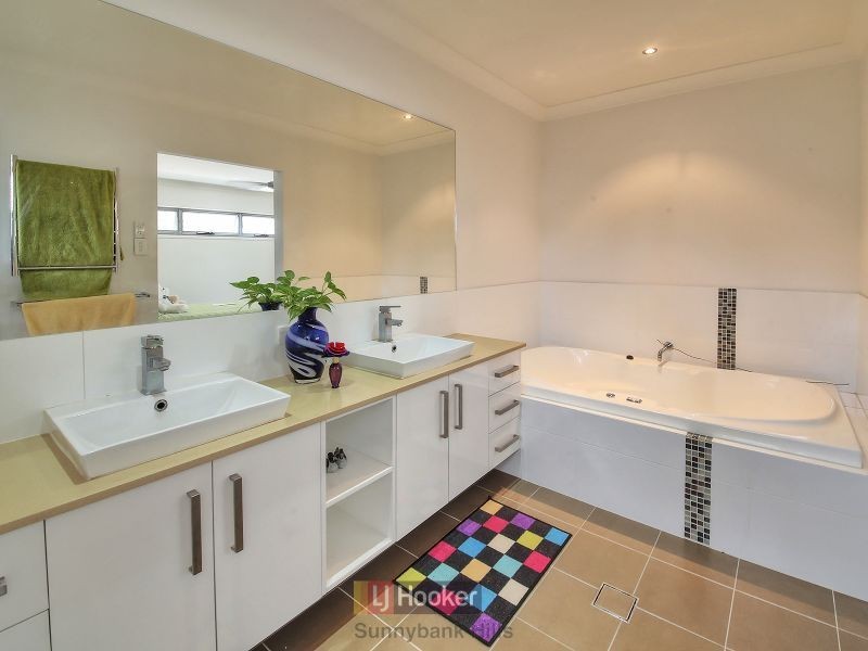 20 Injune Circuit, Calamvale QLD 4116