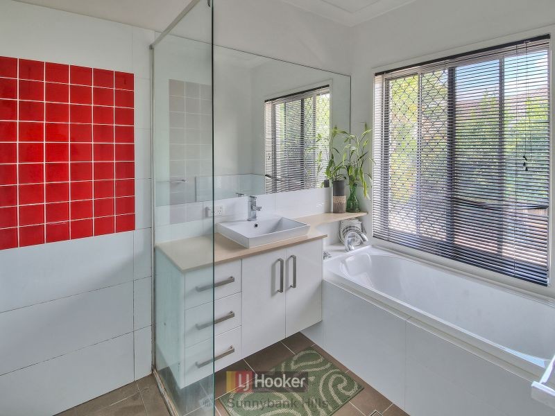 20 Injune Circuit, Calamvale QLD 4116