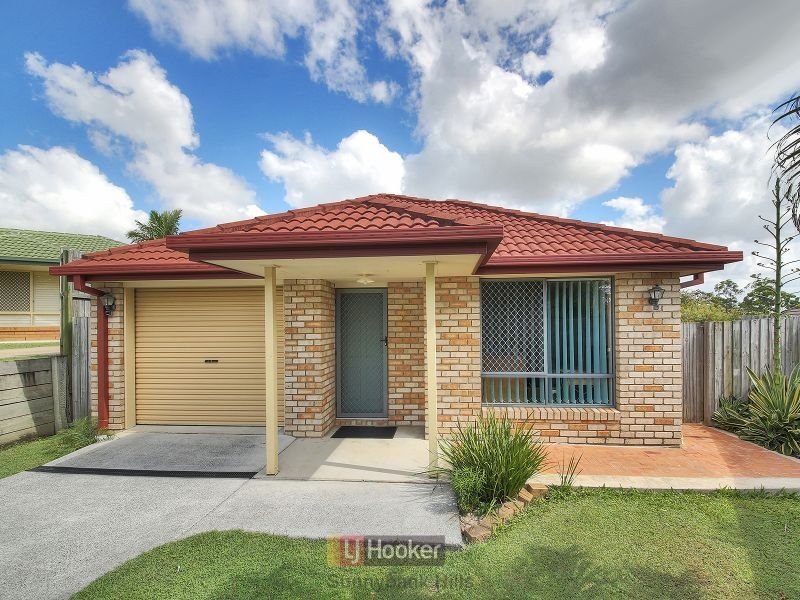 8 Robinson Crescent, Runcorn QLD 4113