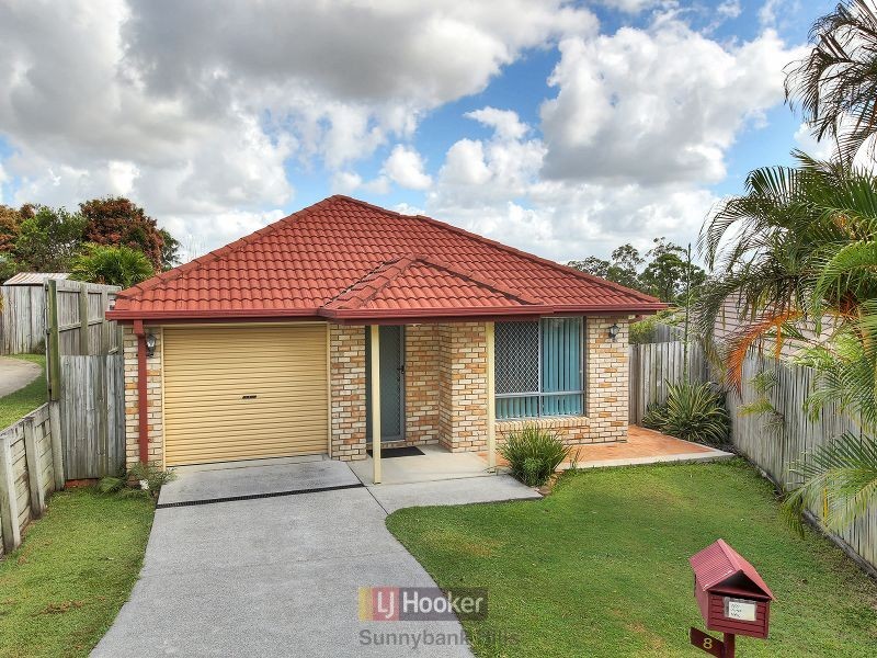 8 Robinson Crescent, Runcorn QLD 4113