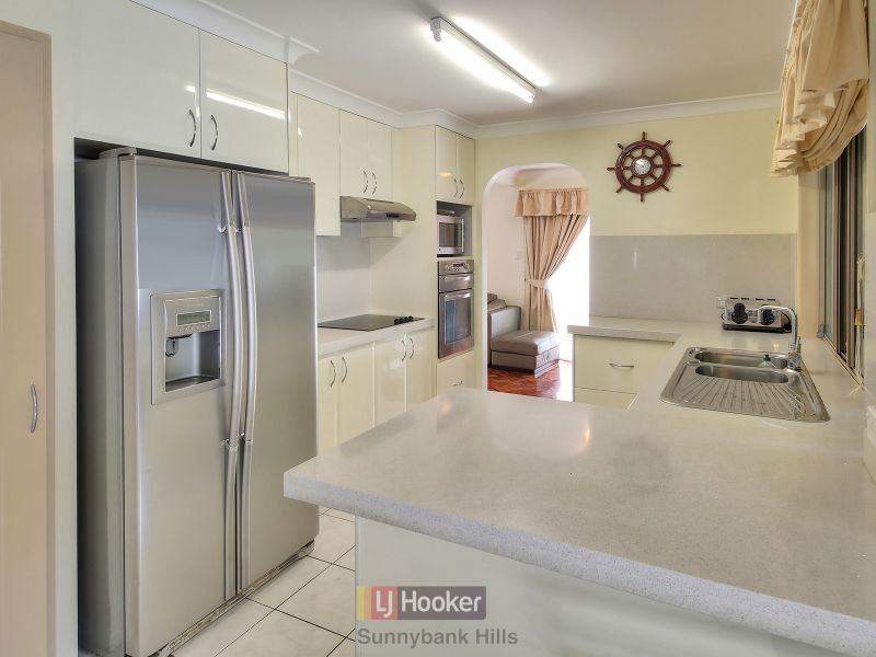 2 Burrum Court, Runcorn QLD 4113
