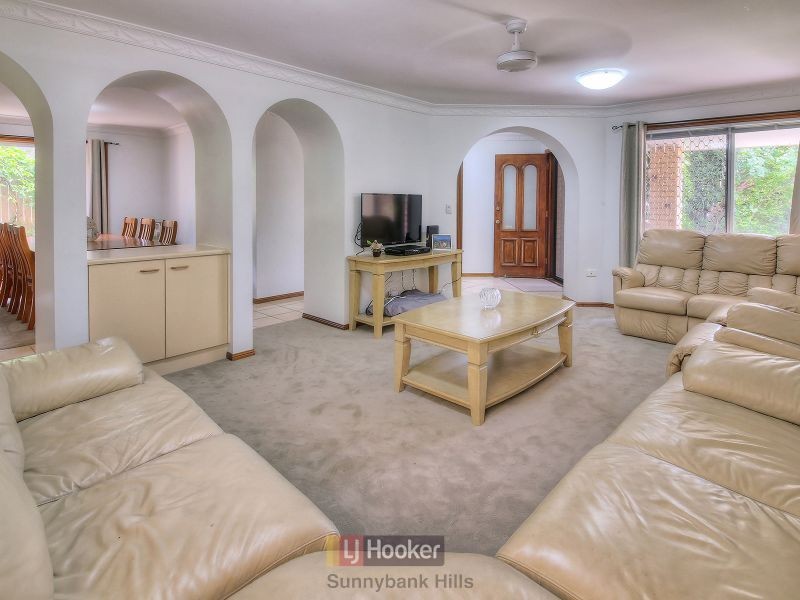 18 Redgum Place, Calamvale QLD 4116