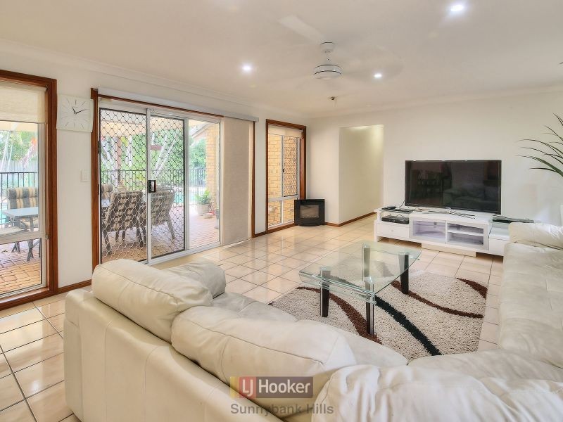 18 Redgum Place, Calamvale QLD 4116
