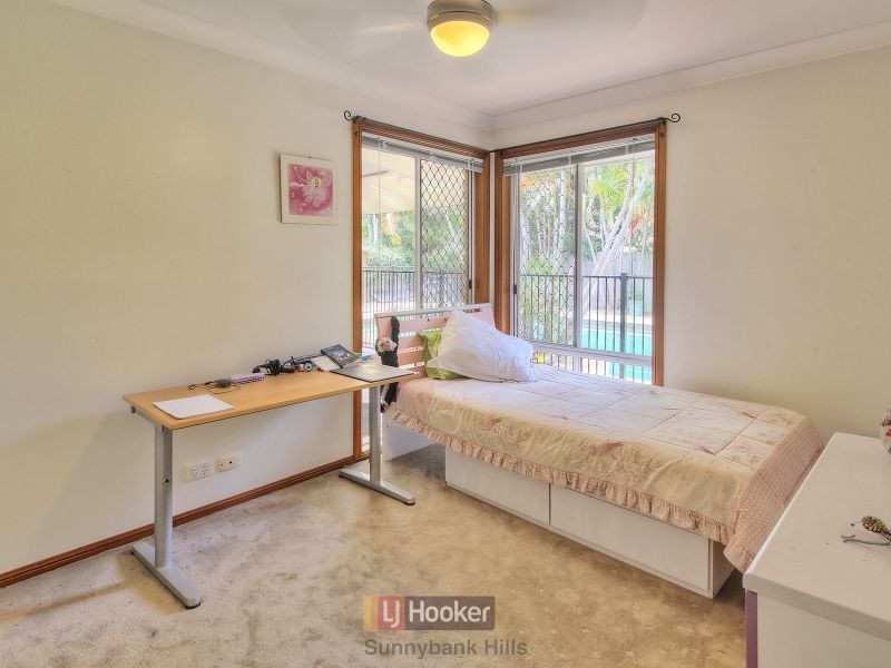 18 Redgum Place, Calamvale QLD 4116