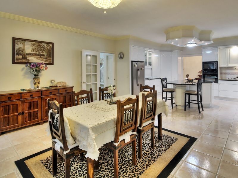 10 Grassland Place, Sunnybank Hills QLD 4109