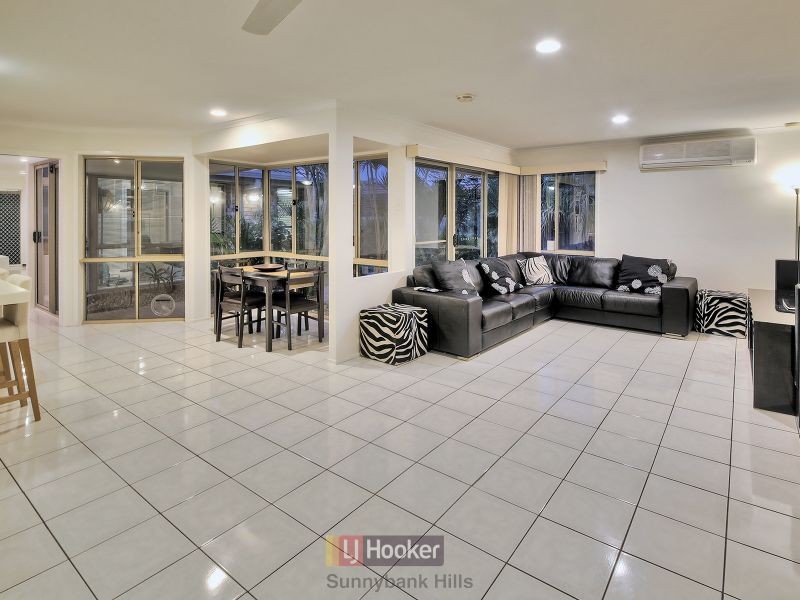 28 Tralee Place, Parkinson QLD 4115