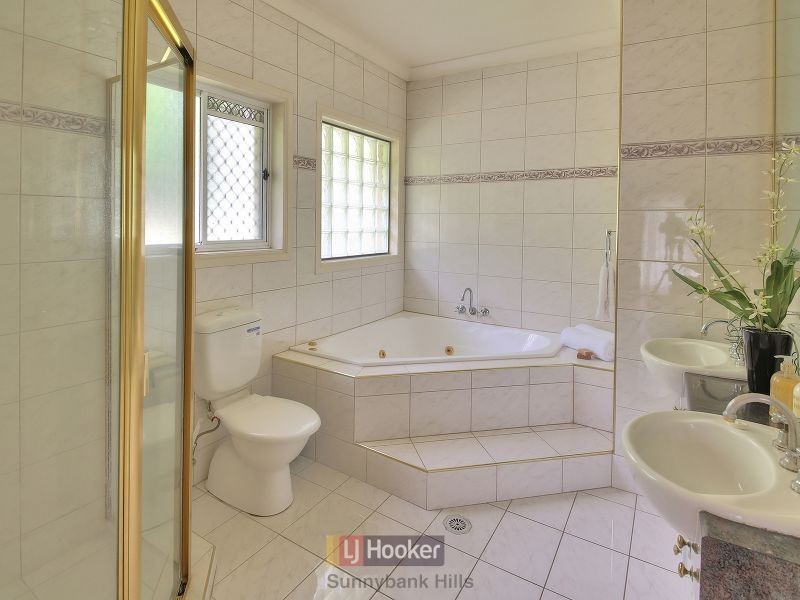 166 The Avenue, Sunnybank Hills QLD 4109