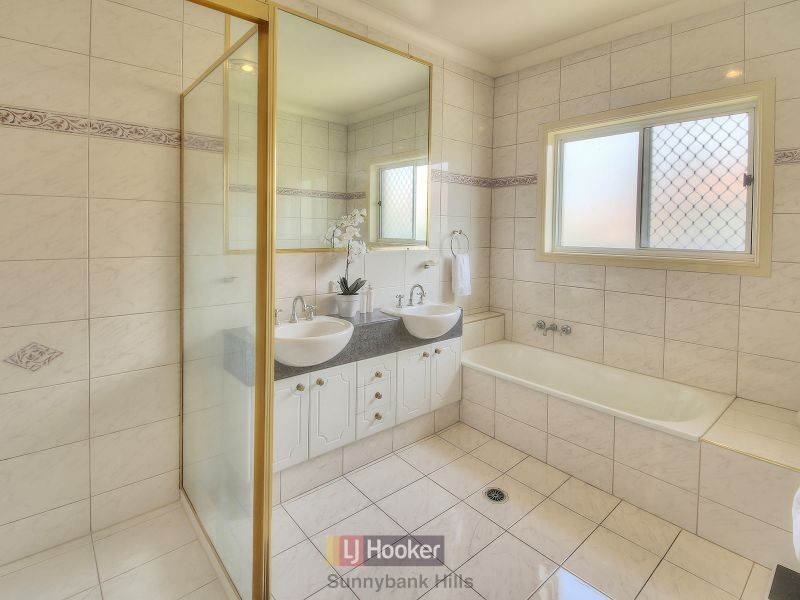 166 The Avenue, Sunnybank Hills QLD 4109