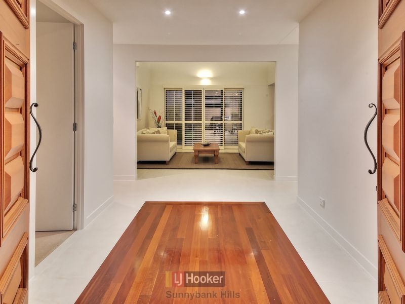 52 Dandelion Street, Eight Mile Plains QLD 4113