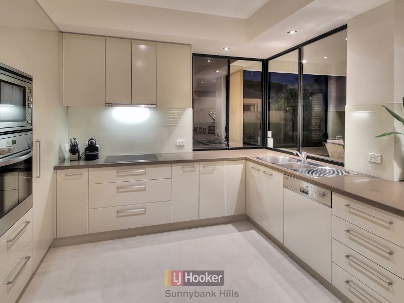 52 Dandelion Street, Eight Mile Plains QLD 4113