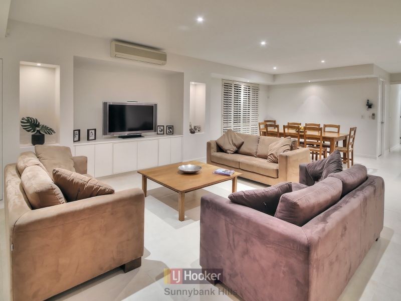 52 Dandelion Street, Eight Mile Plains QLD 4113