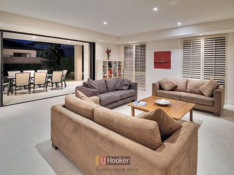 52 Dandelion Street, Eight Mile Plains QLD 4113