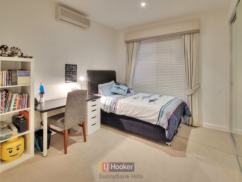 52 Dandelion Street, Eight Mile Plains QLD 4113