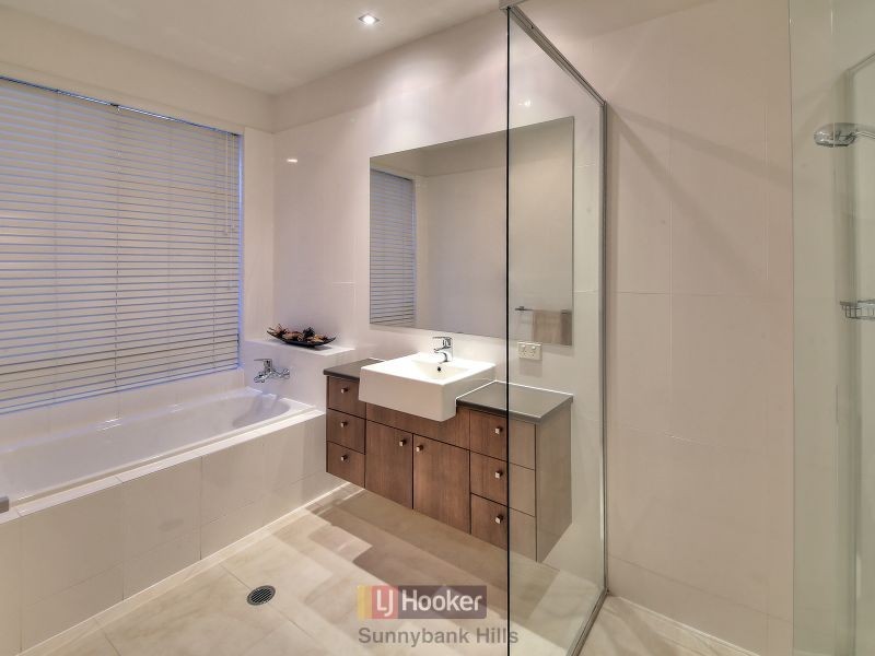 52 Dandelion Street, Eight Mile Plains QLD 4113