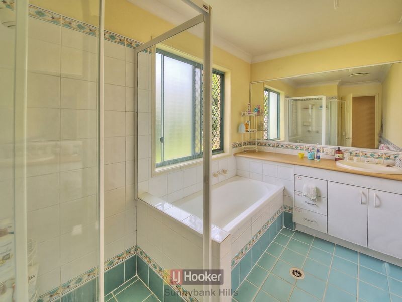 19 Hillcrest Street, Sunnybank Hills QLD 4109