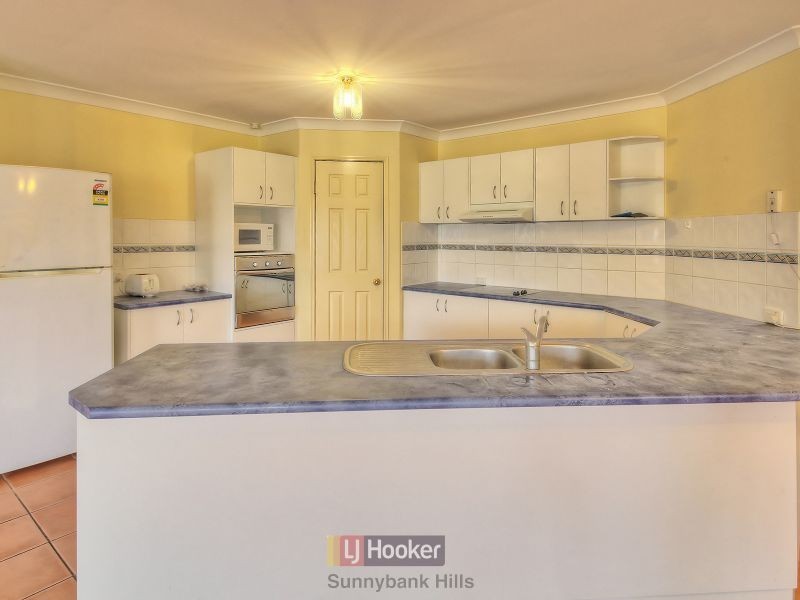 19 Hillcrest Street, Sunnybank Hills QLD 4109