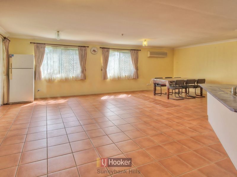 19 Hillcrest Street, Sunnybank Hills QLD 4109