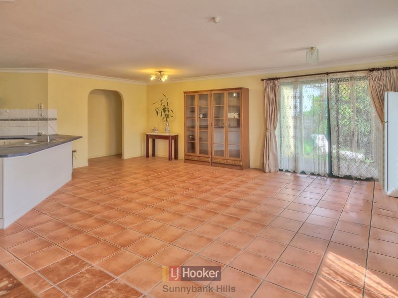 19 Hillcrest Street, Sunnybank Hills QLD 4109