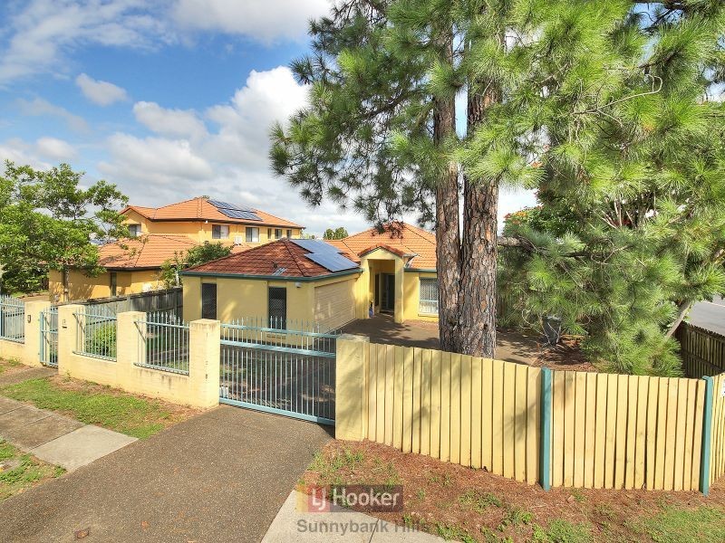19 Hillcrest Street, Sunnybank Hills QLD 4109
