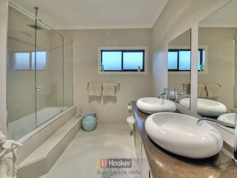 17 Cleveland Place, Stretton QLD 4116